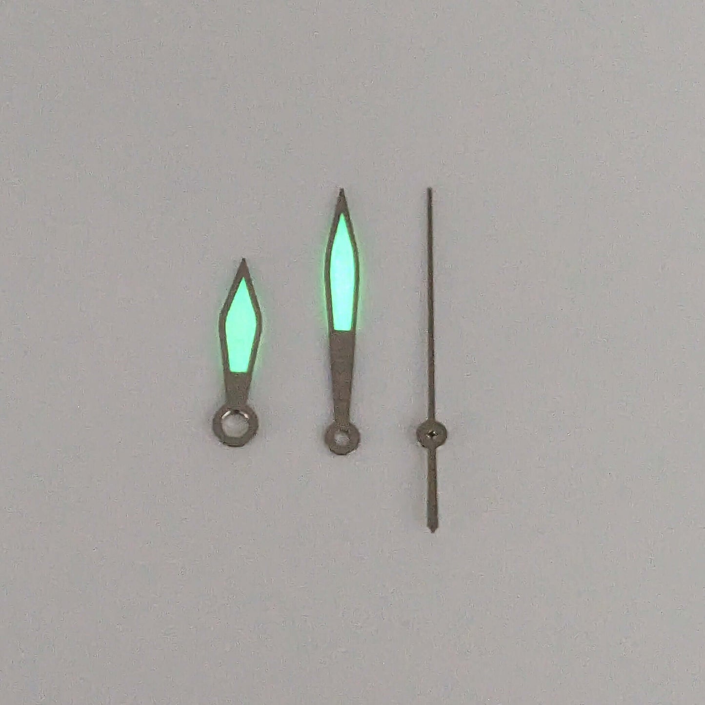 Aiguilles Quartz - Épée Silver (Avec Lume)