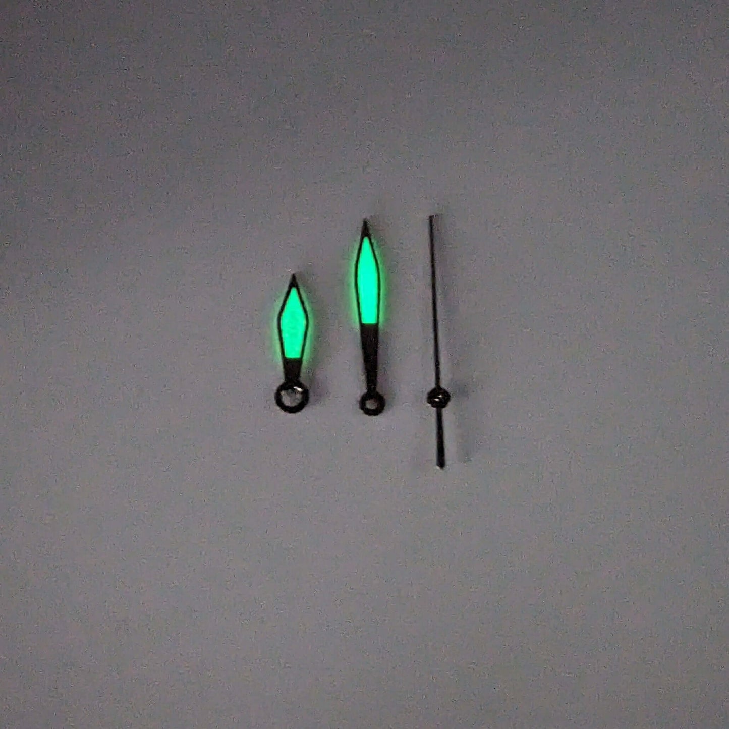 Aiguilles Quartz - Épée Silver (Avec Lume)